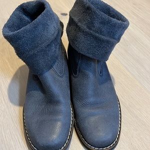 Roots Charcoal Leather Rollover Boots